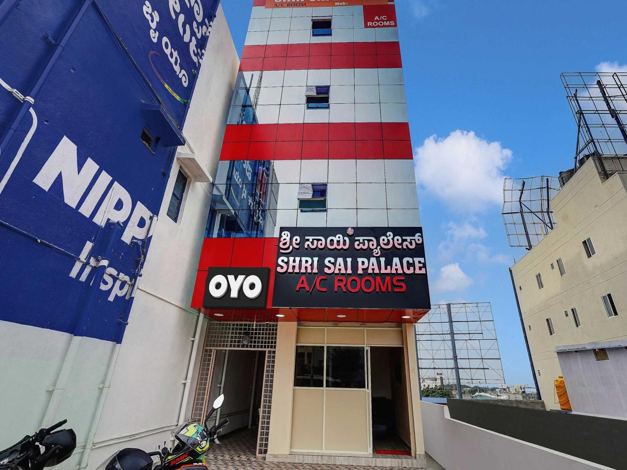 Oyo Flagship Shri Sai Palace Kumbalgod Exteriör bild