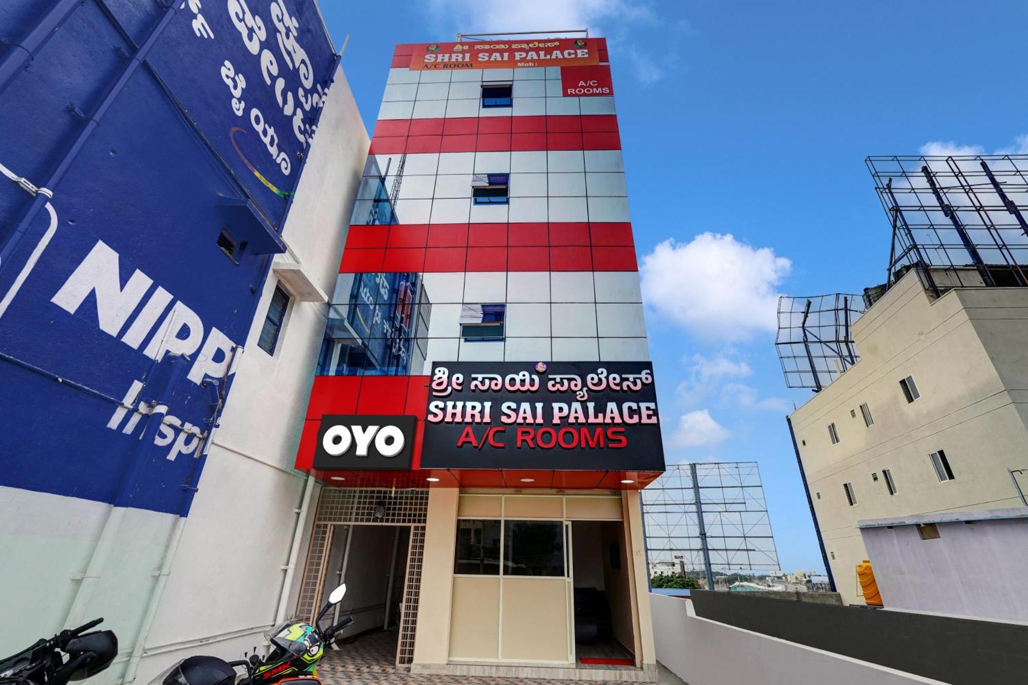 Oyo Flagship Shri Sai Palace Kumbalgod Exteriör bild