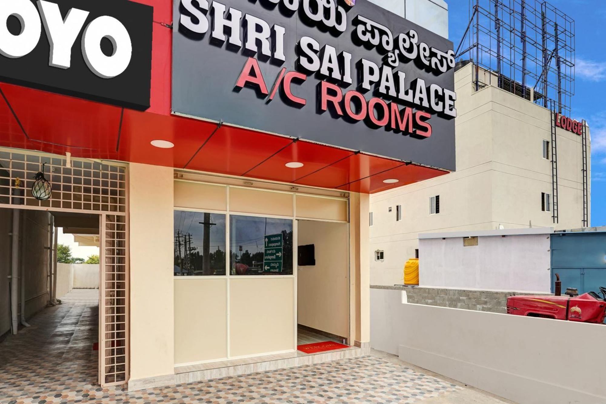 Oyo Flagship Shri Sai Palace Kumbalgod Exteriör bild